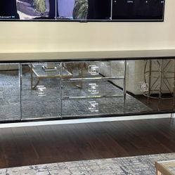 Credenza Mirrored 