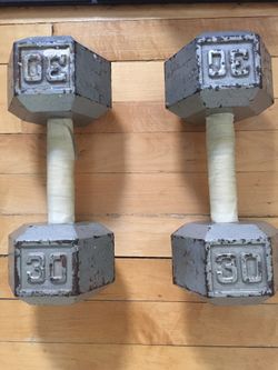 Pair dumbbells 60 lbs weights total