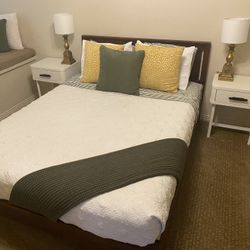 Queen Bed Set With 2 Side Tables And Mattress 