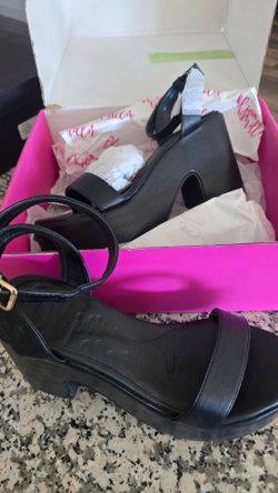 Women's Black  sandals