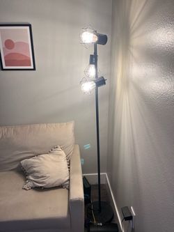 Floor Lamp (3 bulb)