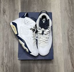 Jordan 6 Midnight Navy Size 9 
