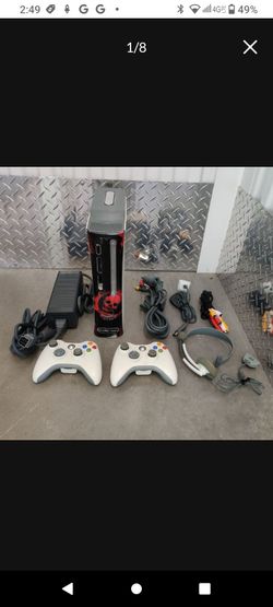Xbox 360 Gear Of War Edition with Games Included