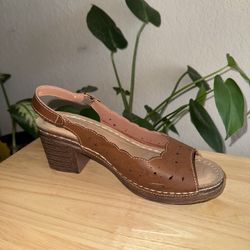 Woman Shoes Size 7
