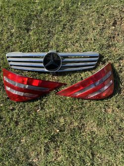 2000-2005 Tail Lights And Grill Mercedes