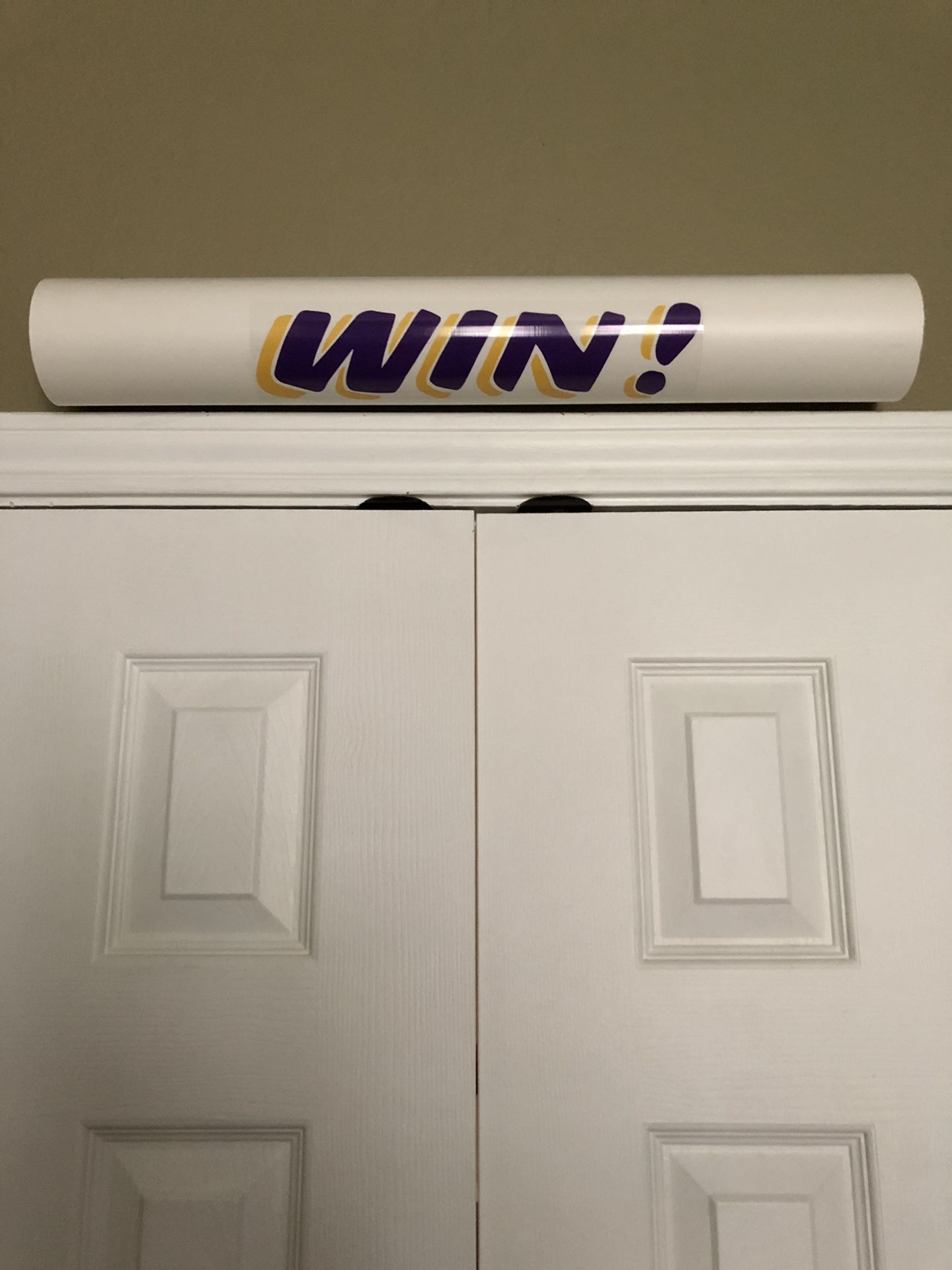 LSU ’WIN’ Bar