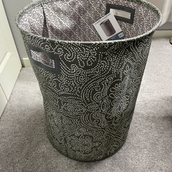 clothes hamper