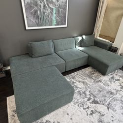 FLOYD MODERN SECTIONAL COUCH 
