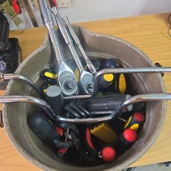 Bucket Of Tools W/snapon Speed Handle