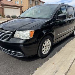 2013 Chrysler Town & Country