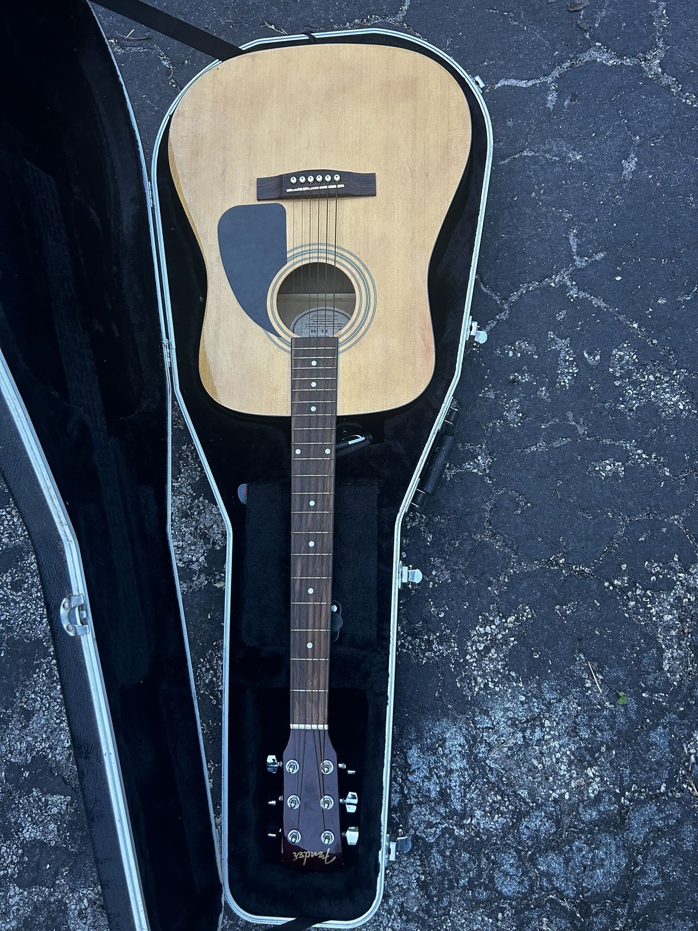 Fender FA-100 Acoustic Guitar