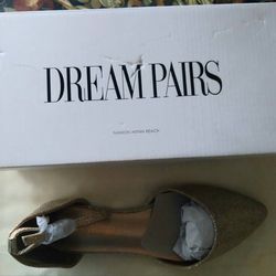 Dream Pairs Size 7 Shoes New In Box