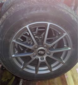 225/65R17 Blizzak Snow Tires