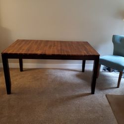 Beautiful Dining Table With Leaf