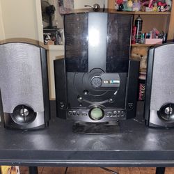3 piece set dvd player and speakers