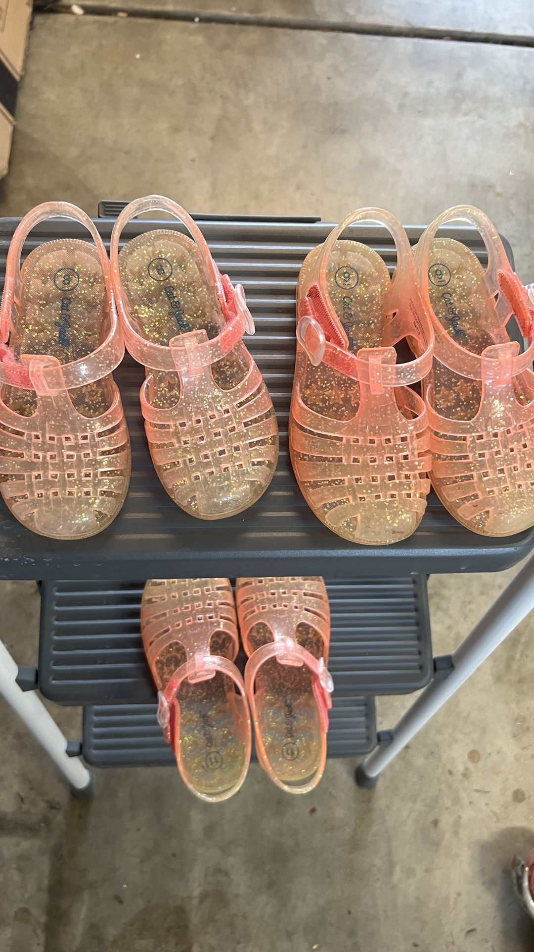 Girls’ Glitter Jelly Sandals – Coral Pink (Multiple Sizes)