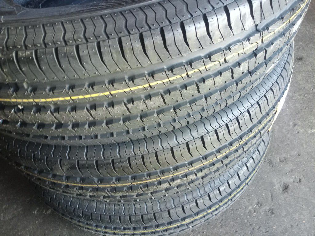 4 new trailer tires 2257515