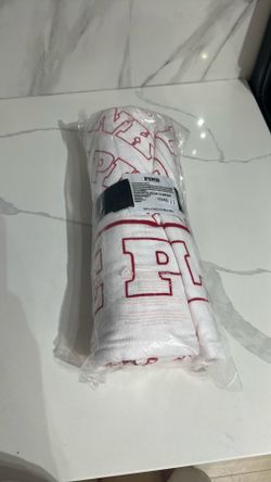 Pink- white/red towel