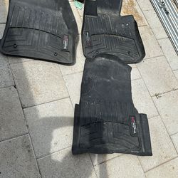 Auto floor mat