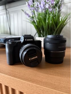 Canon EOS M50 Mark II Bundle