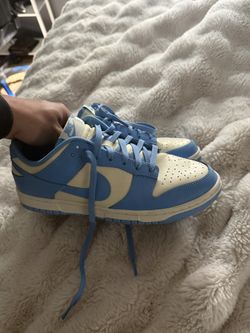 university blue dunks size 9