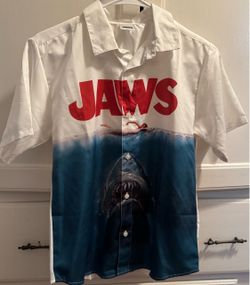 Boys large Jaws shirt