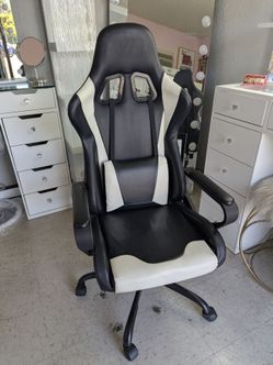 Gaming chair