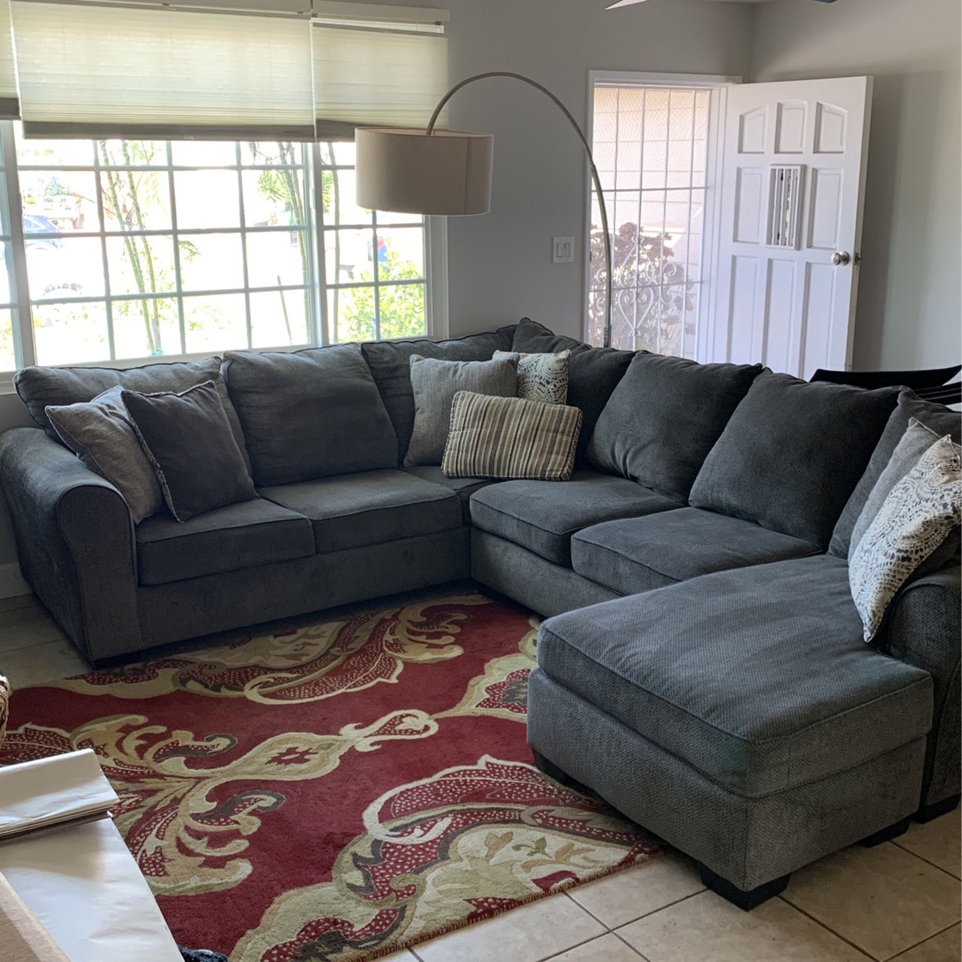 Sectional Couch With Chase Lounge - Dark Grey