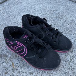 Heely’s. Shoes. Kids Size 5 / Adult Size 6 Great Condition