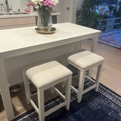 set of dining table stools 