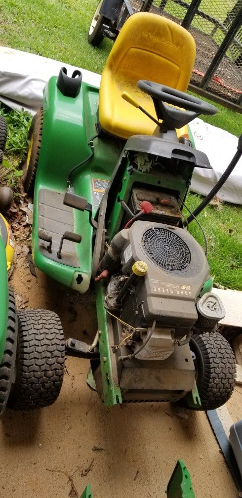 JOHN DEERE LAWN MOWER LT160 for Parts