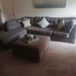 Sectional With Ottoman 