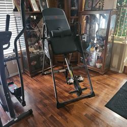 Inversion table