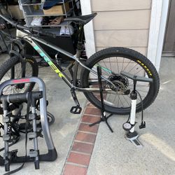 Trek Hardtail Mountain Bike Package 