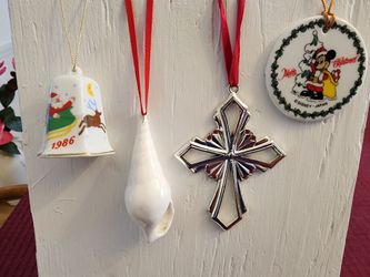 SPECIALTY ORNAMENTS