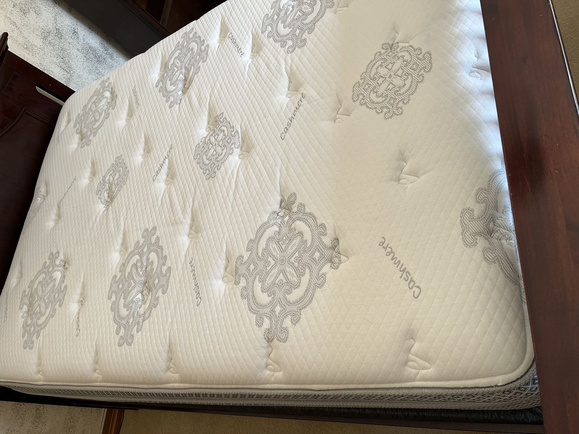 Full Size mattress and box spring