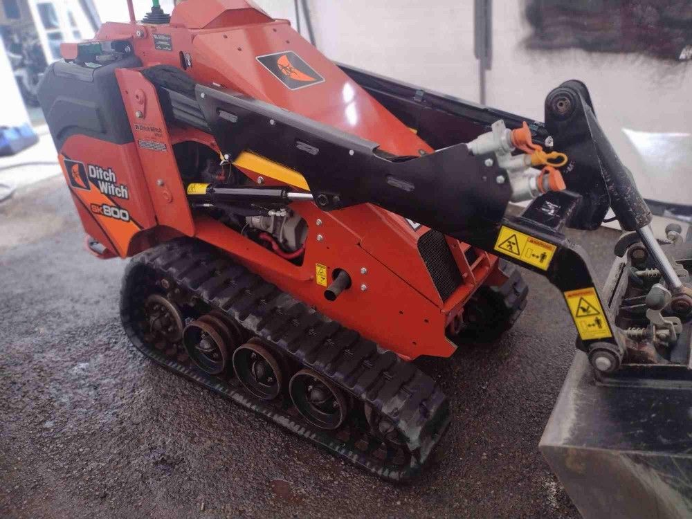 Ditch Witch Sk800 for Sale in Everett, WA OfferUp