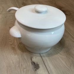 3 Qt Tureen With Ladle For Soups - Crate & Barrel 