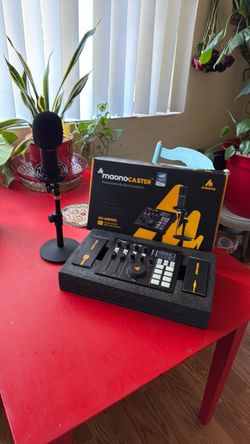 Maono Maonocaster AU-AM100 All-In-One Podcast Production Studio
