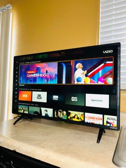 SMART tv 32” remote control included “Vizio”