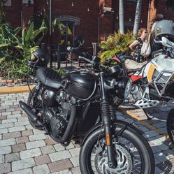 2020 Triumph T120 Ace Cafe