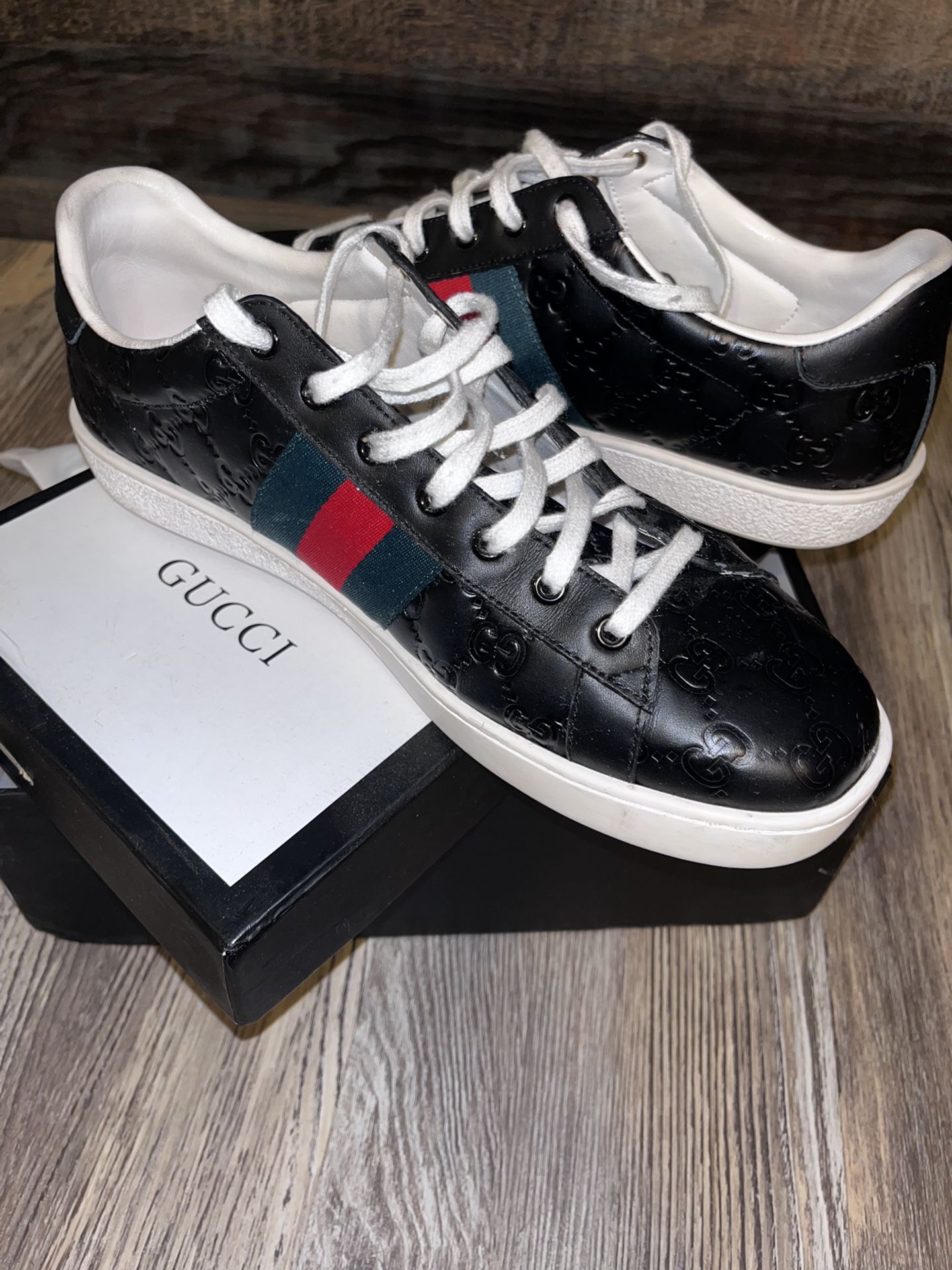 GUCCI SNEAKERS