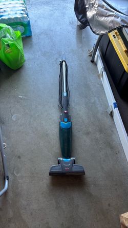 Bissell Light Weight Vacuum Cleaner