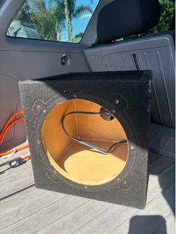 10 inch subwoofer Box