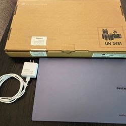 Samsung Galaxy Chromebook plus 15.6” AmOled display i3 8gb 256gb 