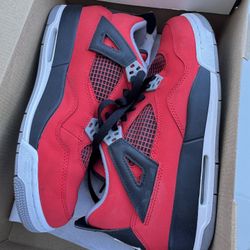 Jordan 4 Toro Bravo 7Y