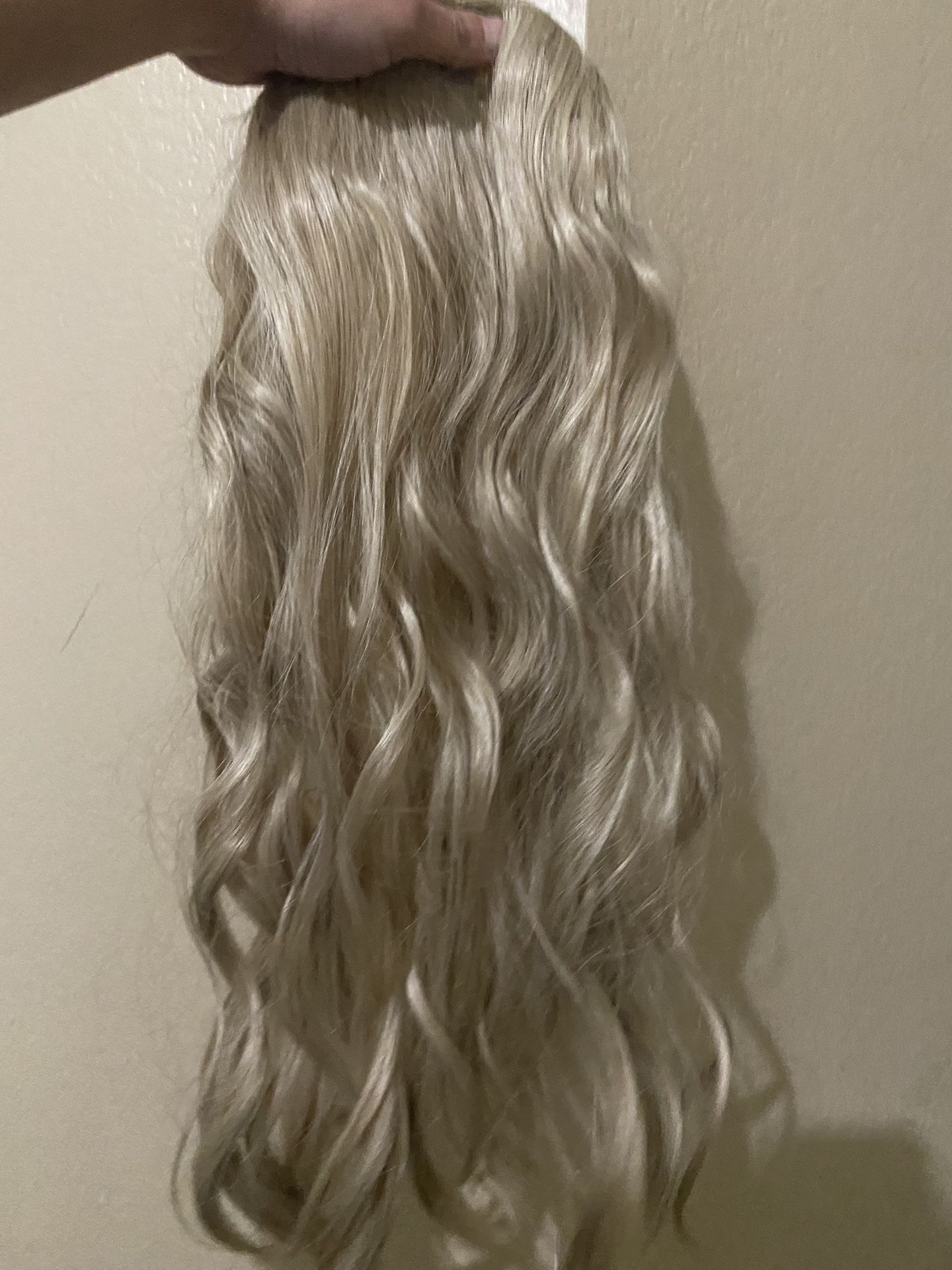20” Inch Synthetic Ash Blonde Hair Extensions