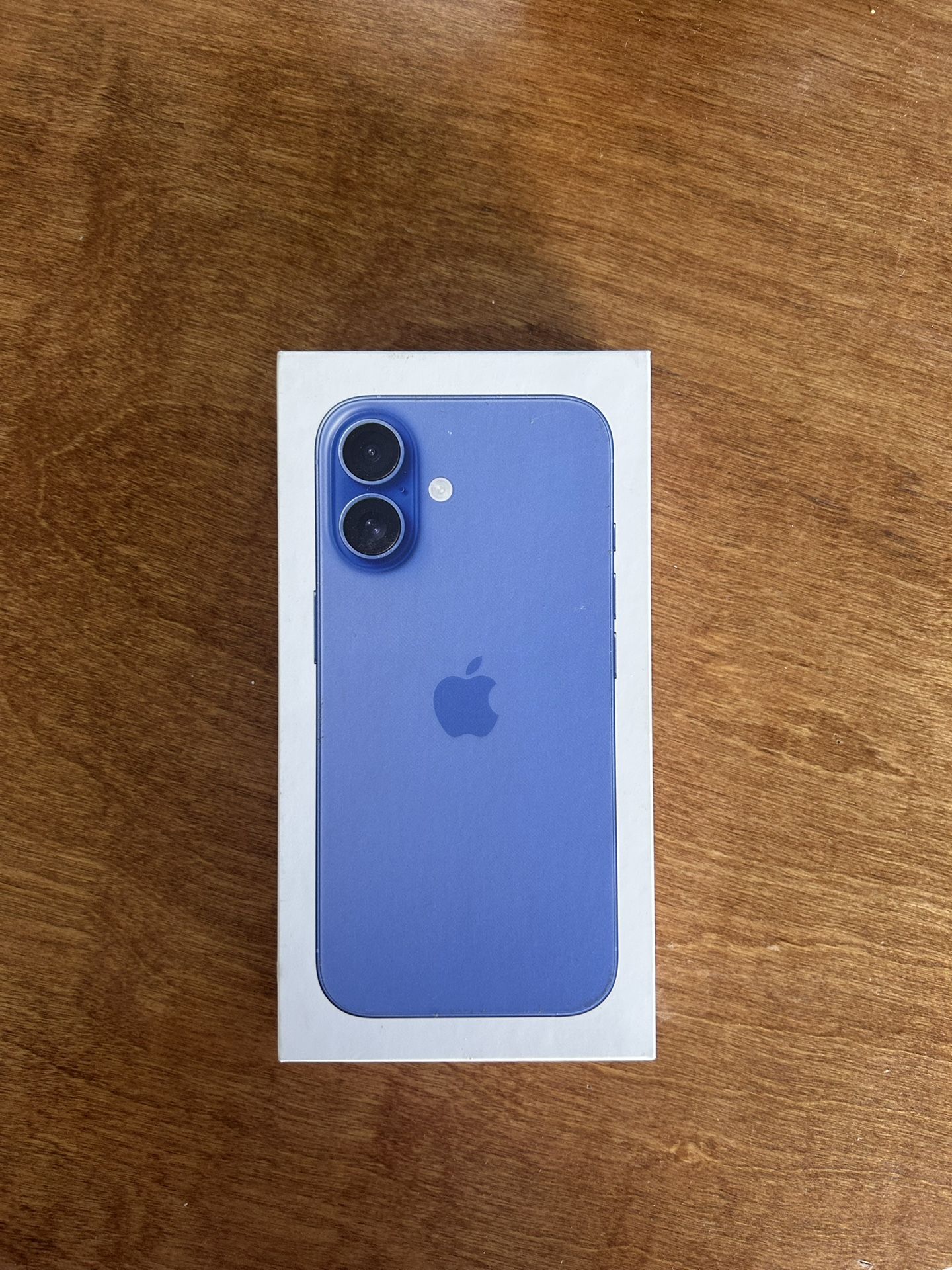 iPhone 16 Barley Used