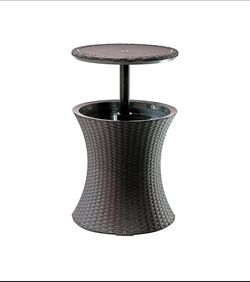 New Open Box Keter Pacific Cool Bar Outdoor Side Table With 7.5 Gallon Cooler