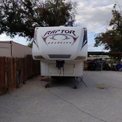 2009 Keystone Raptor Toy Hauler 